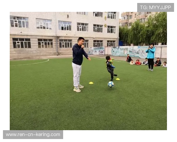 世界保龄球社区活动与学校体育课深度联动，保龄球课程
